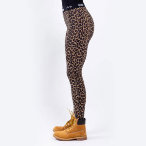 backdoor_grindelwald_ski_snowboard_eivy_icecold_tights_leopard_3-Kopie-683×1024