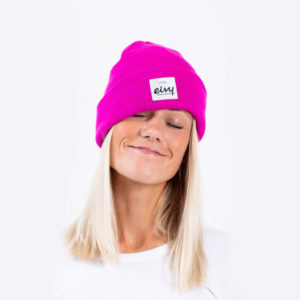 backdoor_grindelwald_ski_snowboard_eivy_watcher_beanie_raspberry_1-683×1024