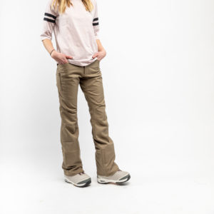 backdoor_grindelwald_snowboarding_nitro_heartbreak_pants_wmn_moon