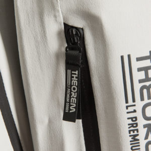 backdoor_grindelwald_snowboarding_nitro_nightwave_jkt_wmn_ghost_3